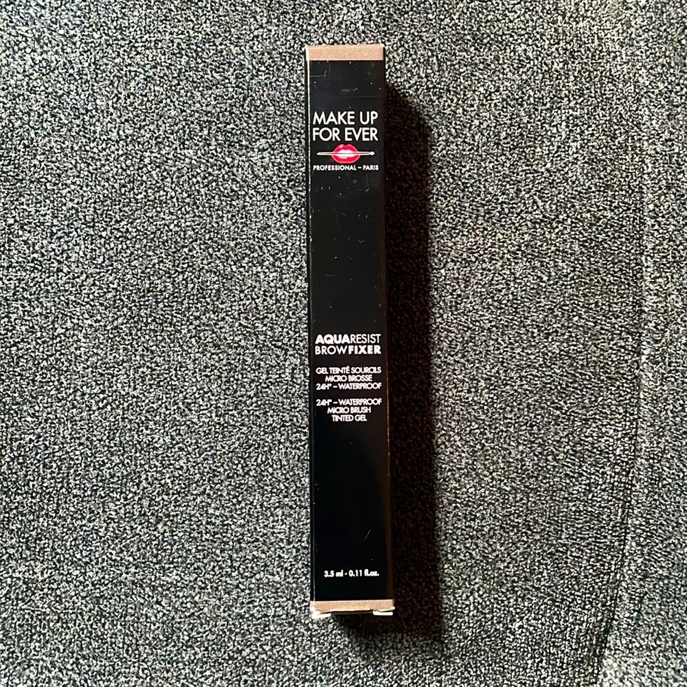MAKEUP FOREVER AQUA RESIST BROW FIXER